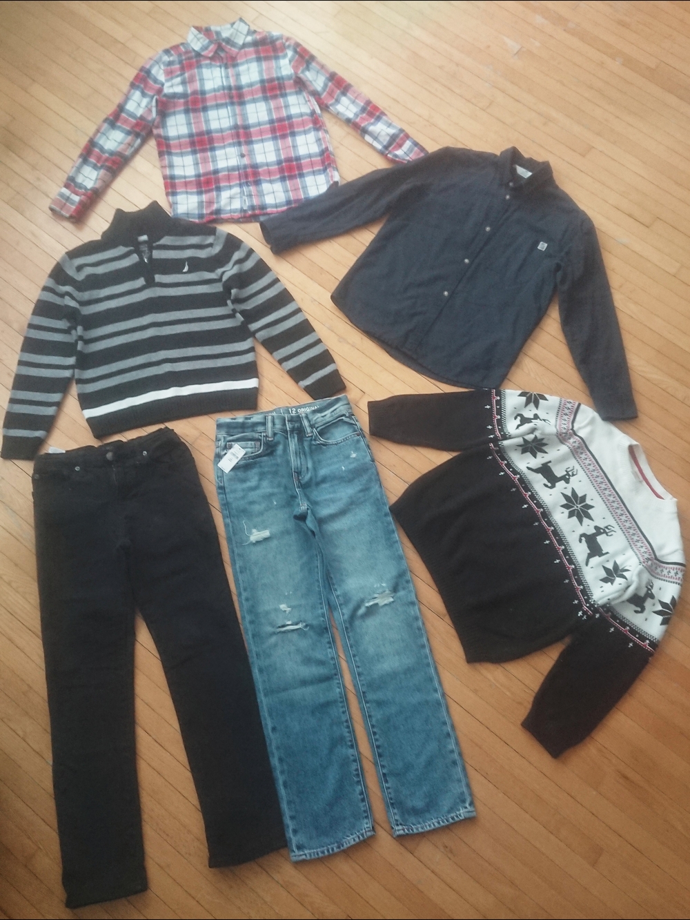 GAP/OshKosh 7-piece set: sweaters, shirts and jeans, 11-12y.o